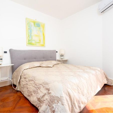 Perla Marina Sea View Apartment Catane Extérieur photo