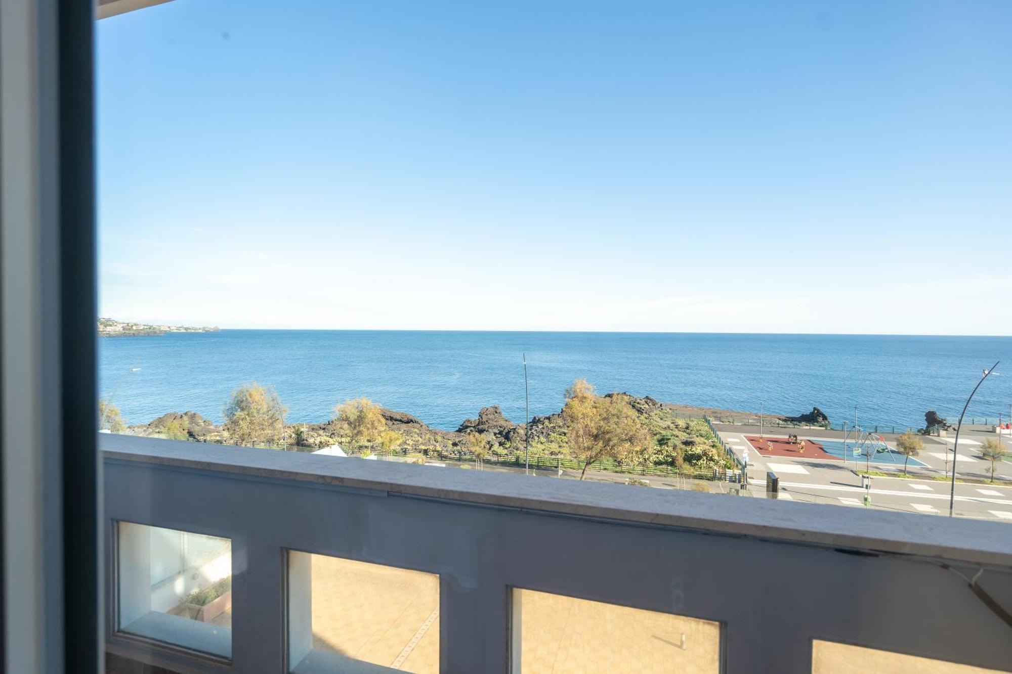 Perla Marina Sea View Apartment Catane Extérieur photo
